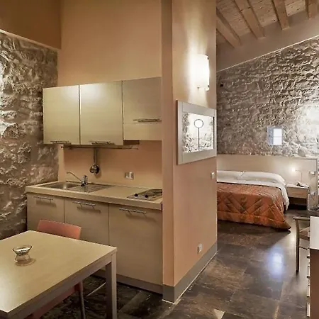Casato Licitra 4*